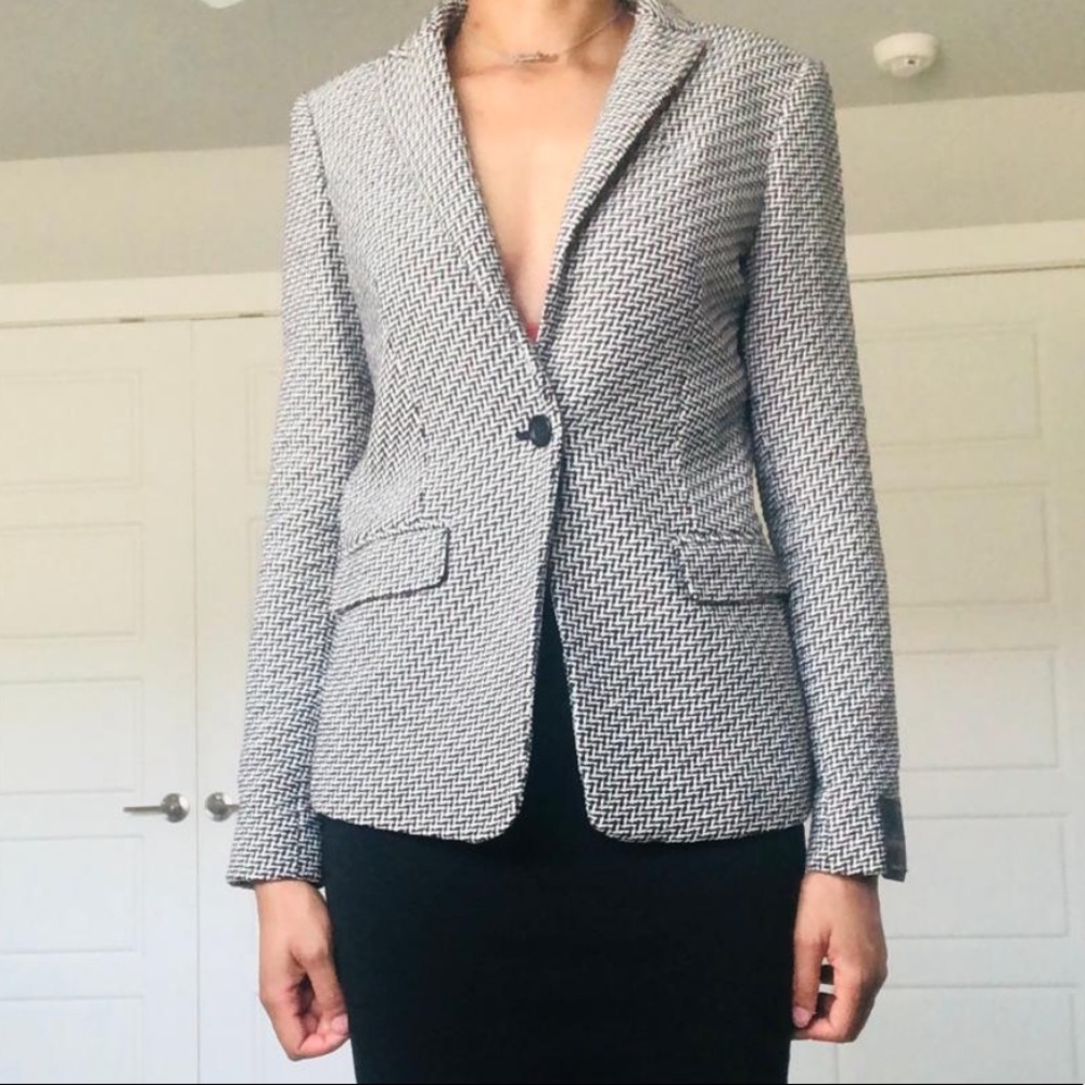 Black and white Tailored Blazer - Picture 8 of 11